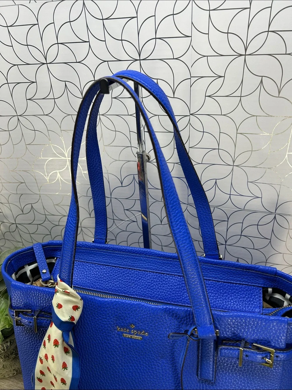 8826 NWOT kate spade cobalt blue pebbled leather tote 269938826
